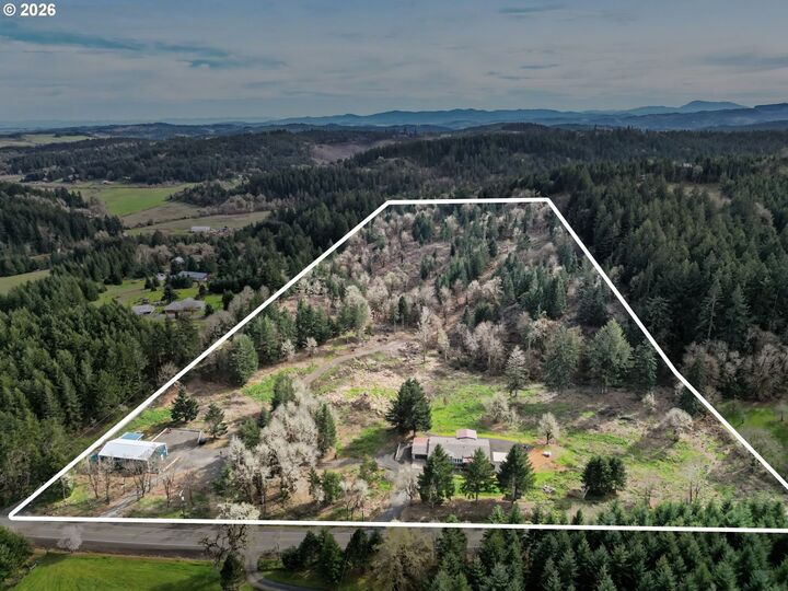 Property Photo: 16310 Oakdale Rd OR 97338
