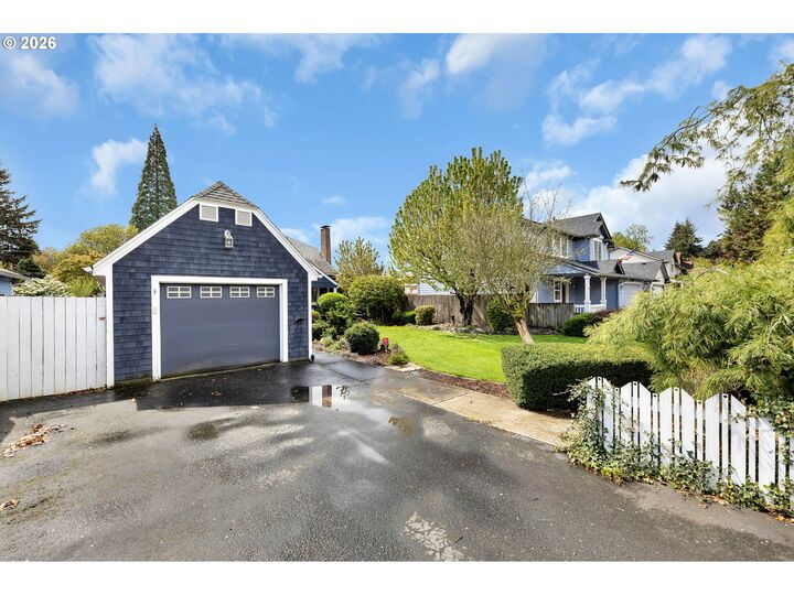 Property Photo:  6503 NE 45th Way  WA 98661 