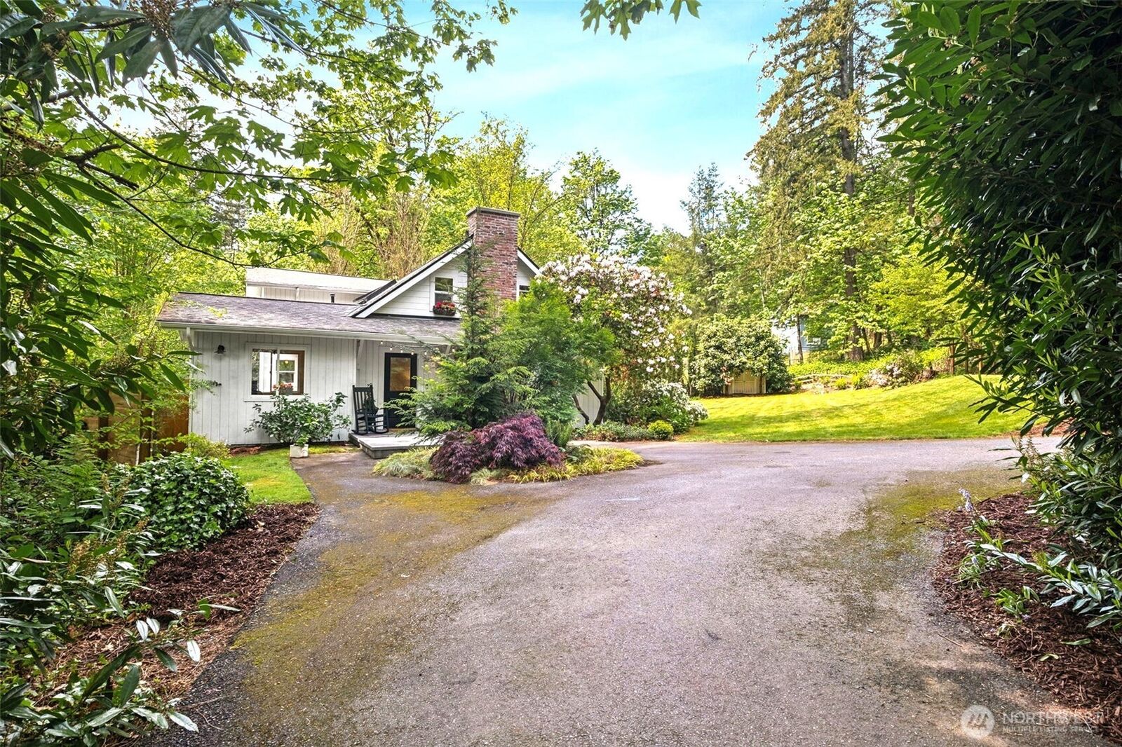 Property Photo:  15715  249 Avenue SE  WA 98027 