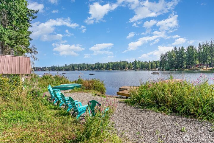 Property Photo:  2181 E Trails End Drive  WA 98528 