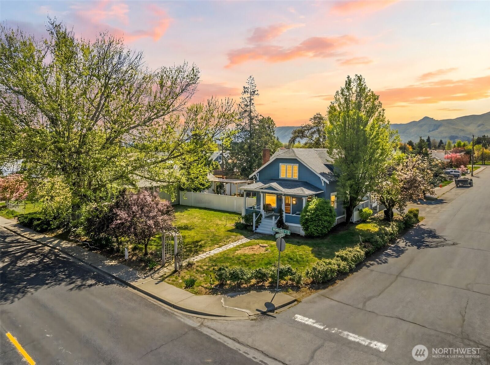 Property Photo: 1133 Washington Street WA 98801