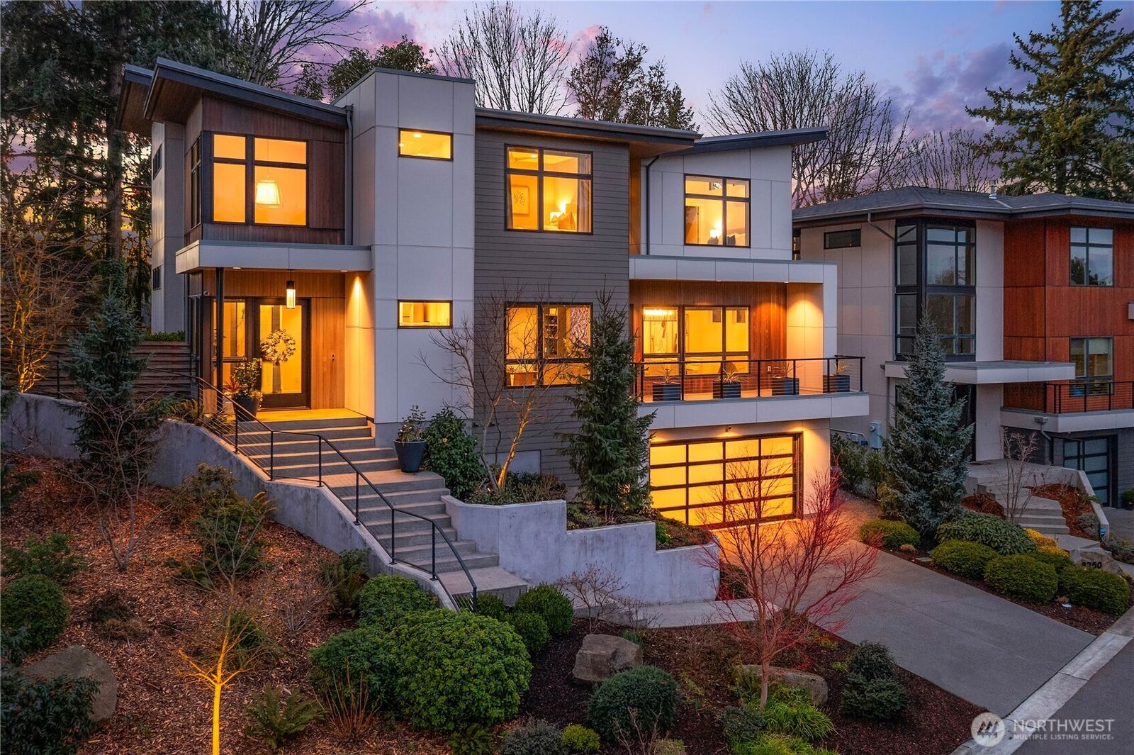 Property Photo:  8260 SE 31st Street  WA 98040 