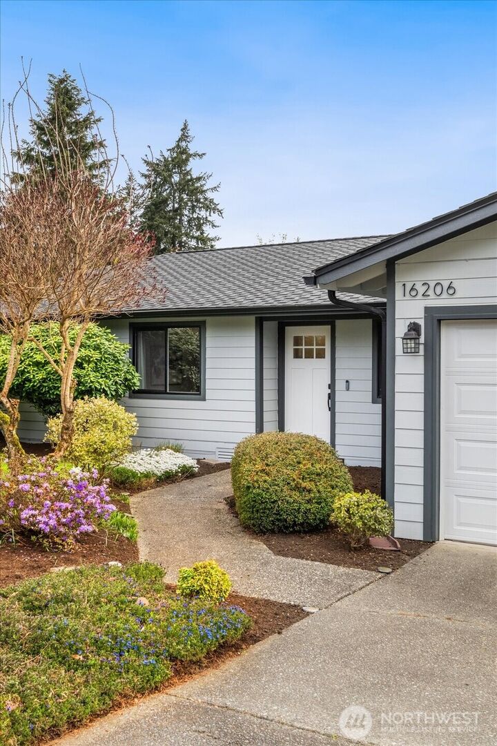 Property Photo:  16206 SE 174th Street  WA 98058 