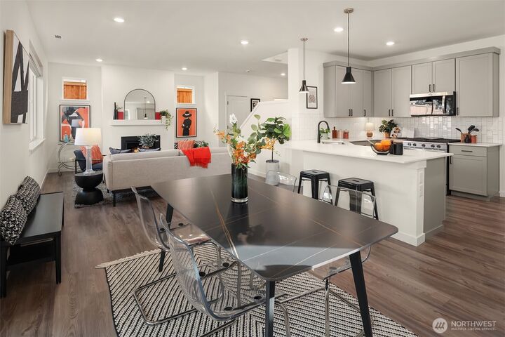 Property Photo:  9426 S 237th Street  WA 98031 