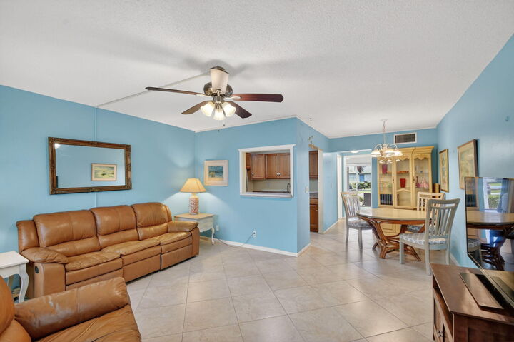Property Photo:  370 Horizon Street E  FL 33435 