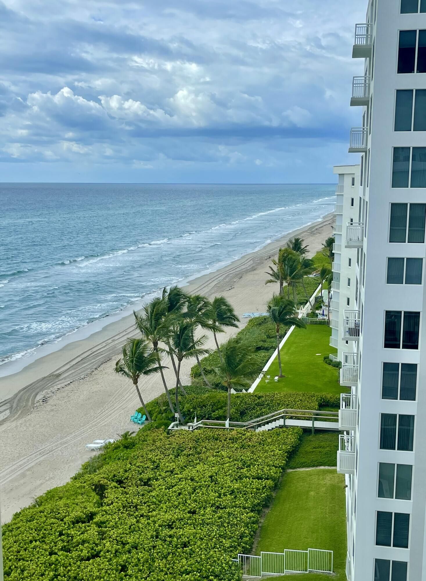 Property Photo:  3009 S Ocean Boulevard Ph1  FL 33487 