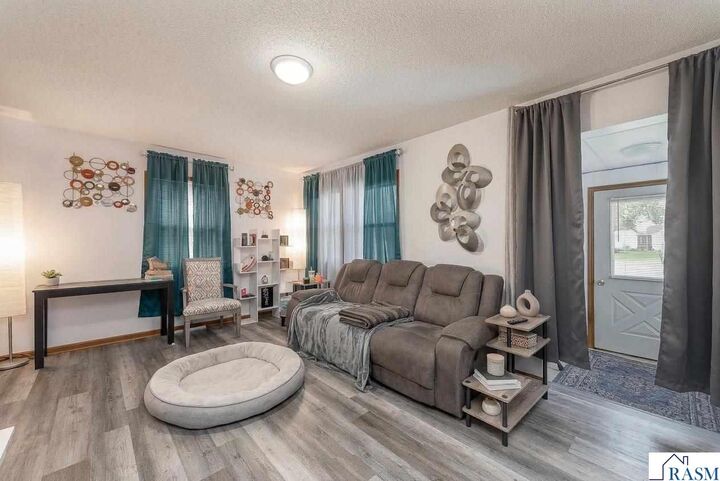 Property Photo:  1609 4th Avenue  MN 56001 