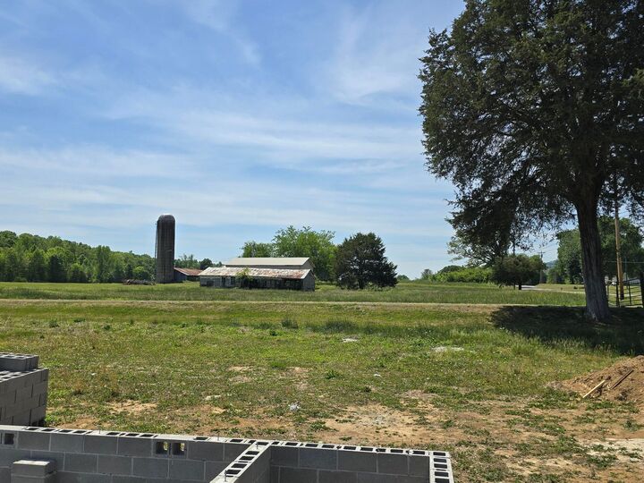 Property Photo:  2376 Old York Highway  TN 37327 