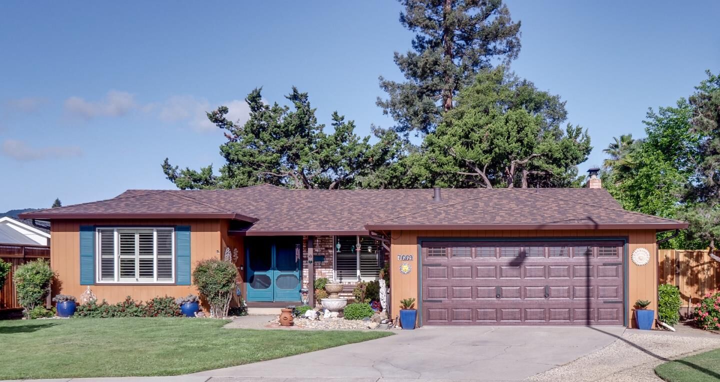 Property Photo:  7669 Santa Inez Court  CA 95020 