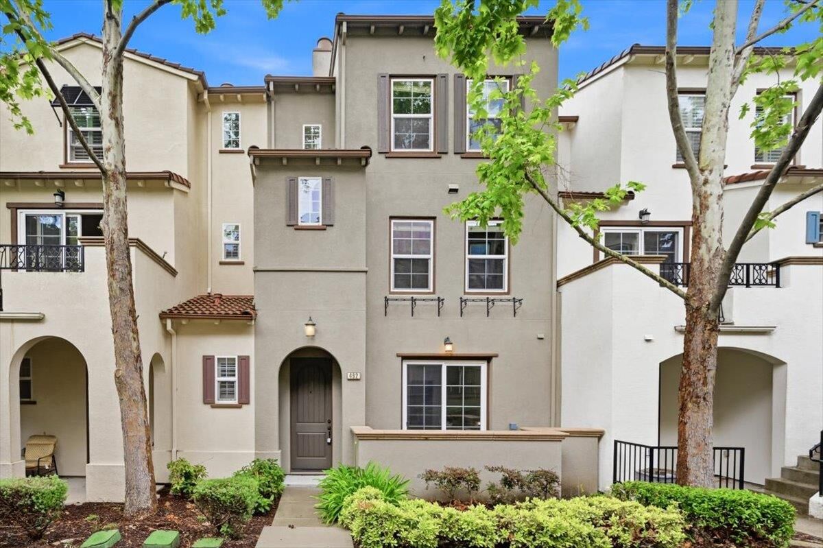 Property Photo:  492 Kahlo Street  CA 94041 