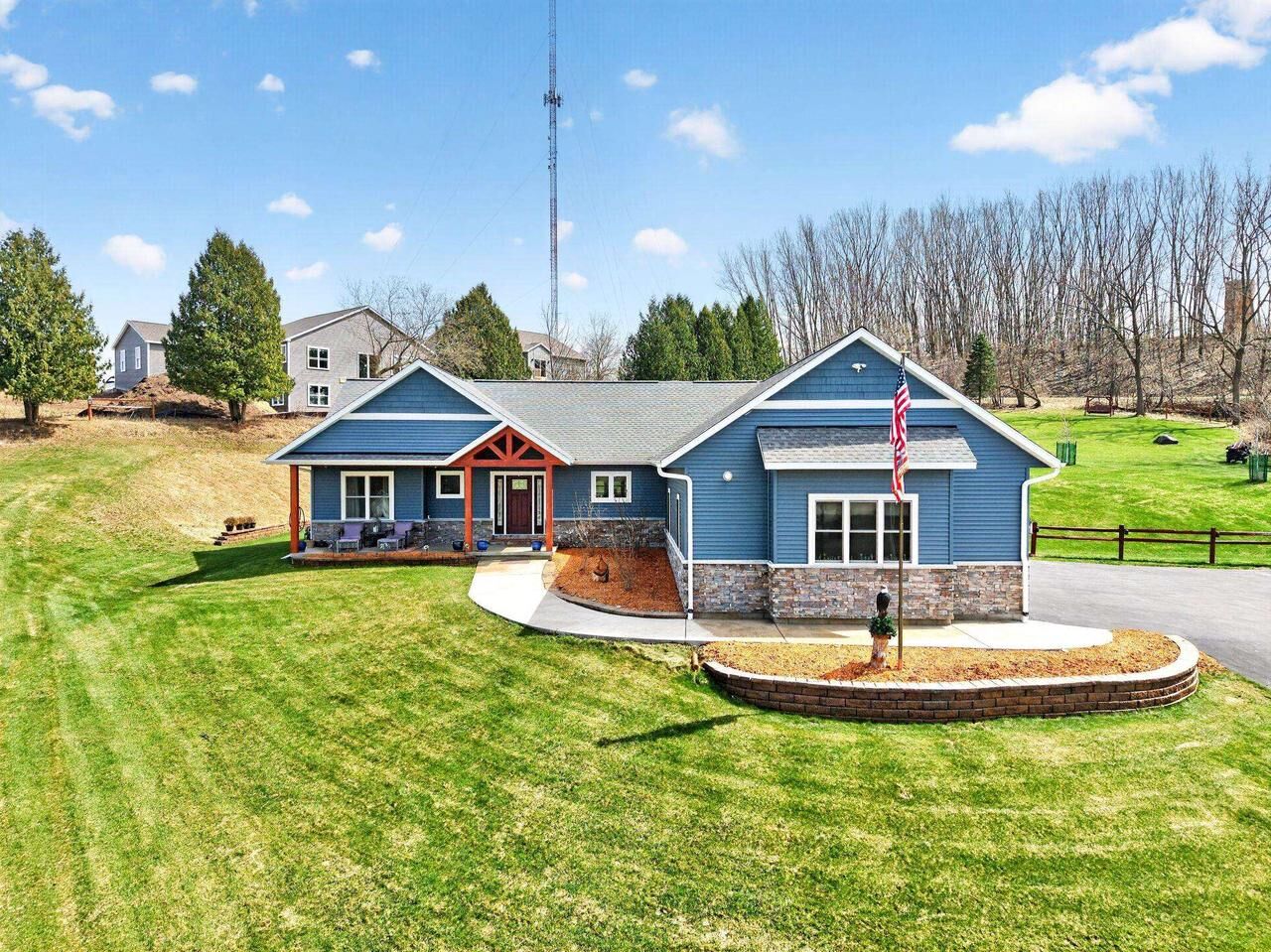 Property Photo:  225 Stone Hill Court  WI 54971 