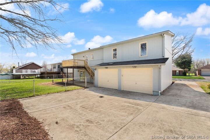 Property Photo:  3015 Creek Ridge Drive  IN 47150 