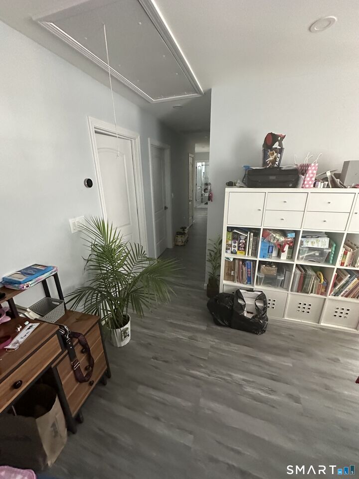 Property Photo:  180 Pleasantview Avenue  CT 06606 