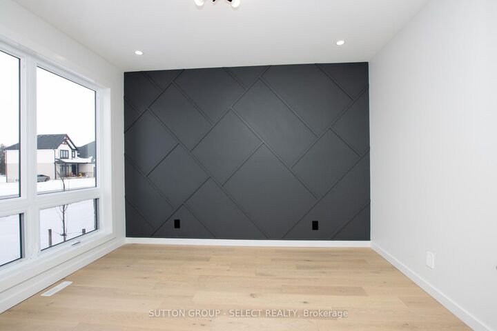 Property Photo: 115 Optimist Drive ON N5P 3T2