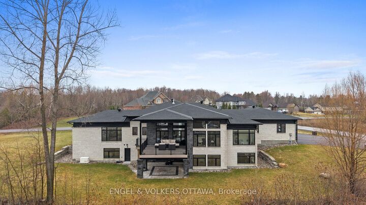 Property Photo: 1600 Nightshade Place ON K4P 0C7