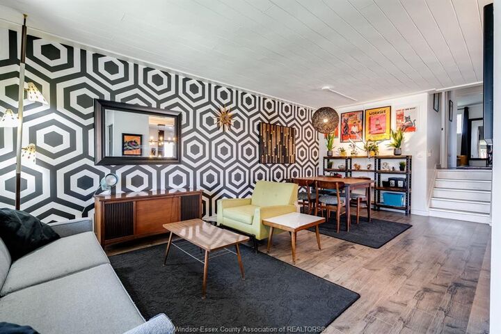 Photo de la propriété:  237 Murray Street  ON N9Y 3R7 