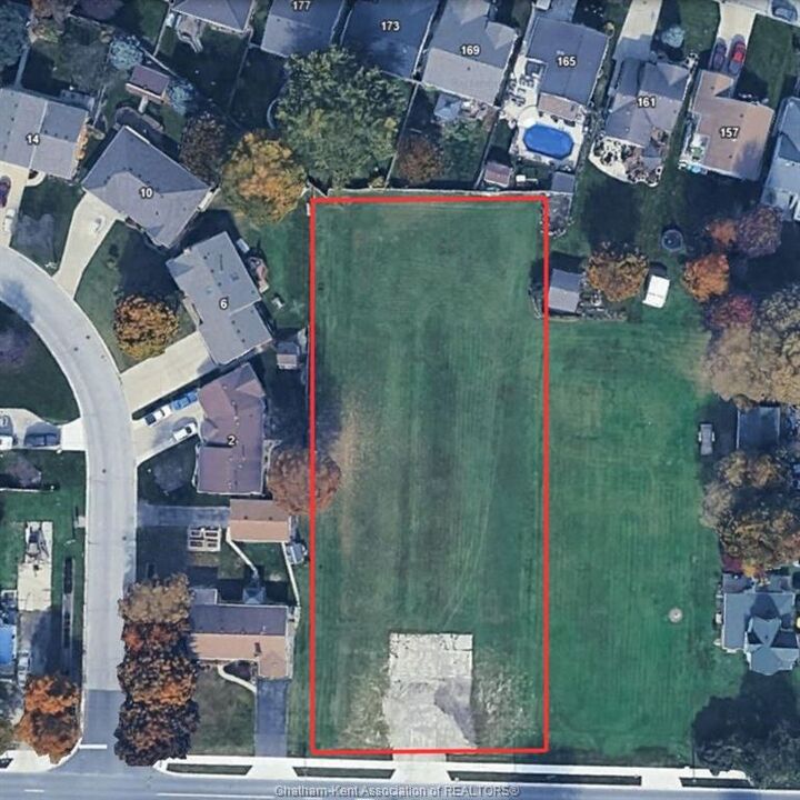 1814 Dufferin Avenue — photo 1