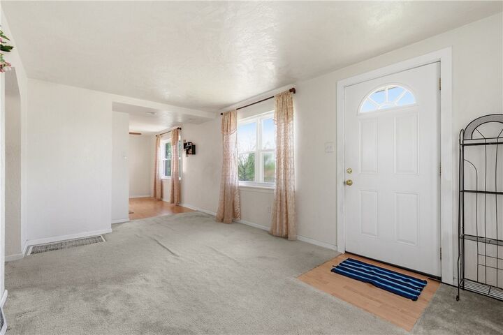 Property Photo:  1733 Harcor Dr  PA 15226 