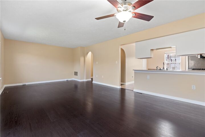 Property Photo:  3202 Canterbury Dr  PA 15126 