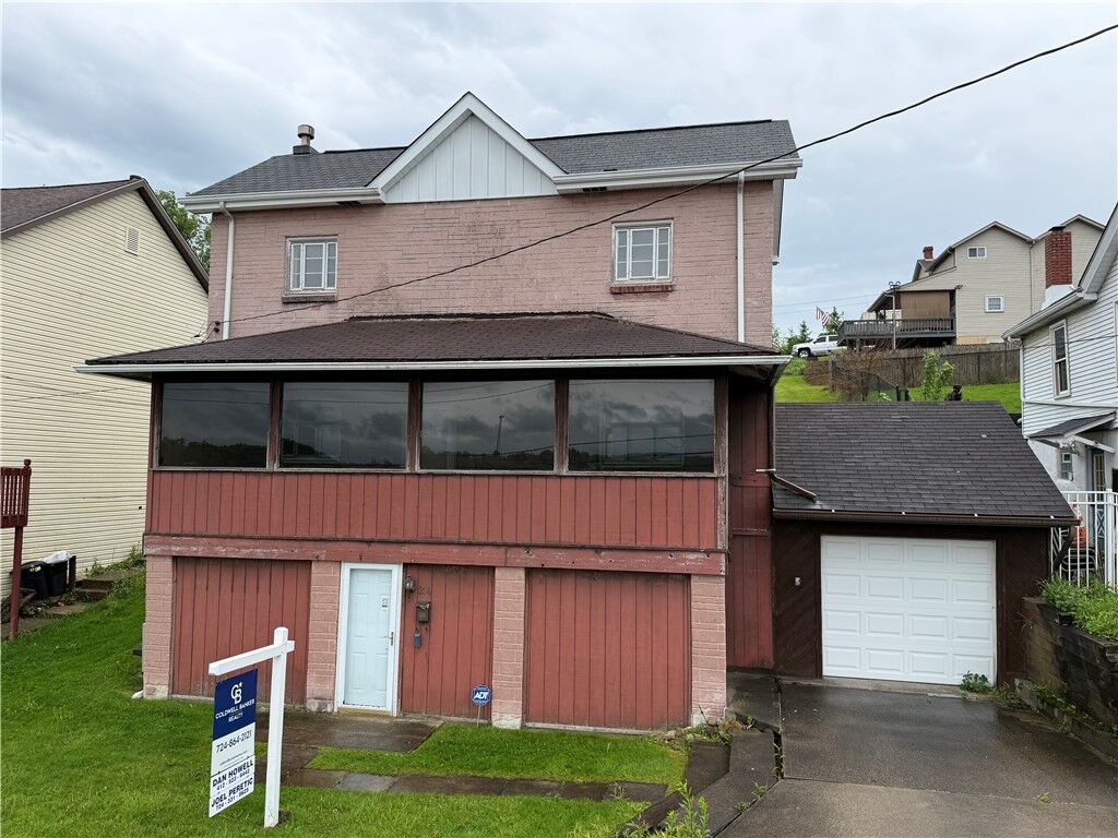 Property Photo:  214 Madison Ave  PA 15637 