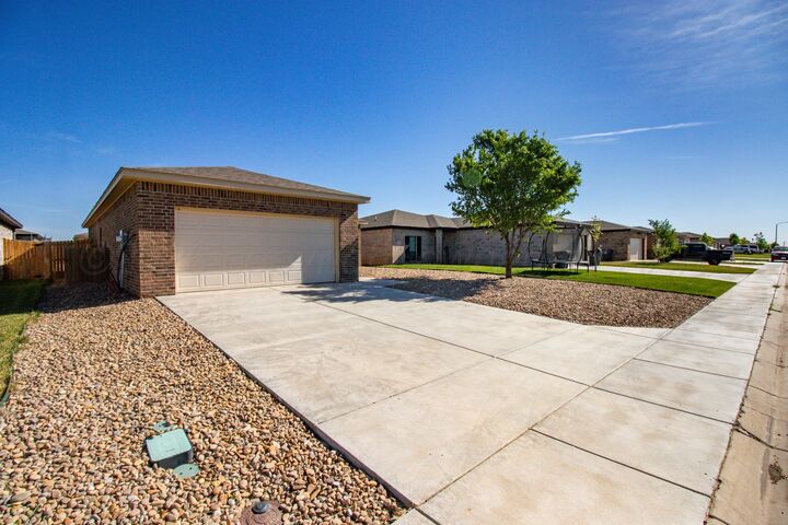 Property Photo:  207 Mikeska Street  TX 79118 