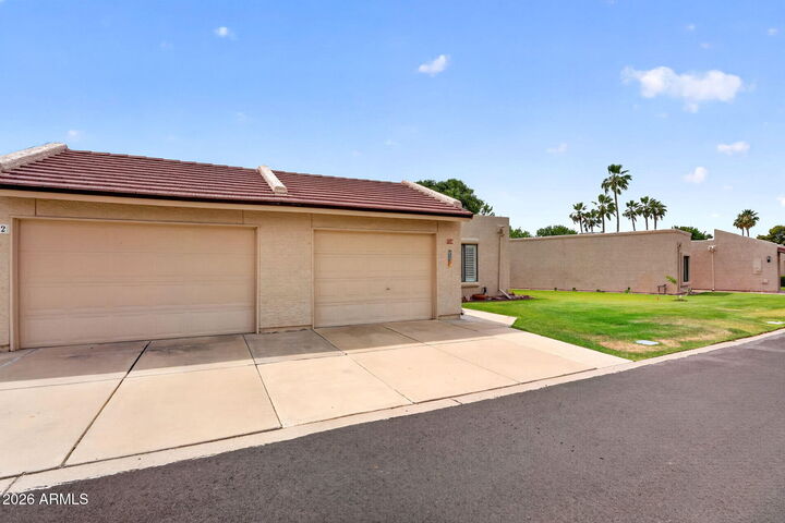 Property Photo:  720 S Privet Way  AZ 85208 