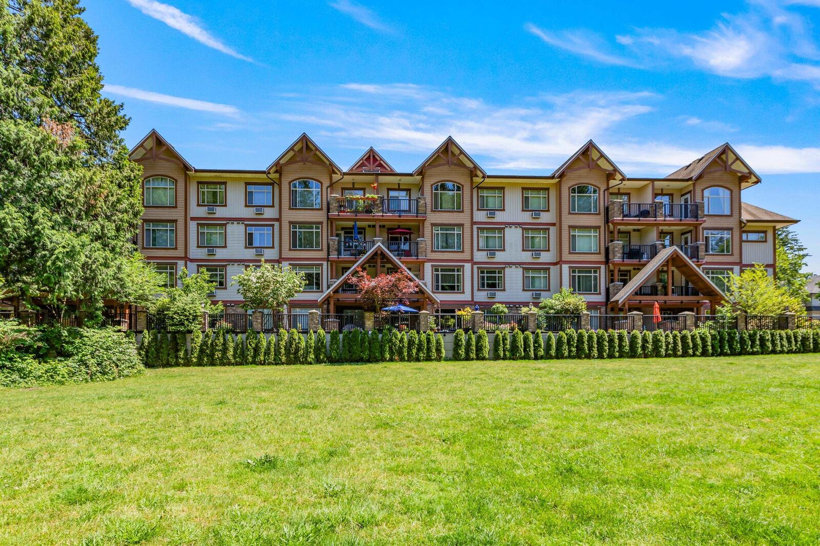 Property Photo: 12525 190A Street 211 BC V3Y 0E1