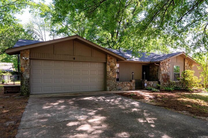 Property Photo: 3 Hawthorne AR 72034