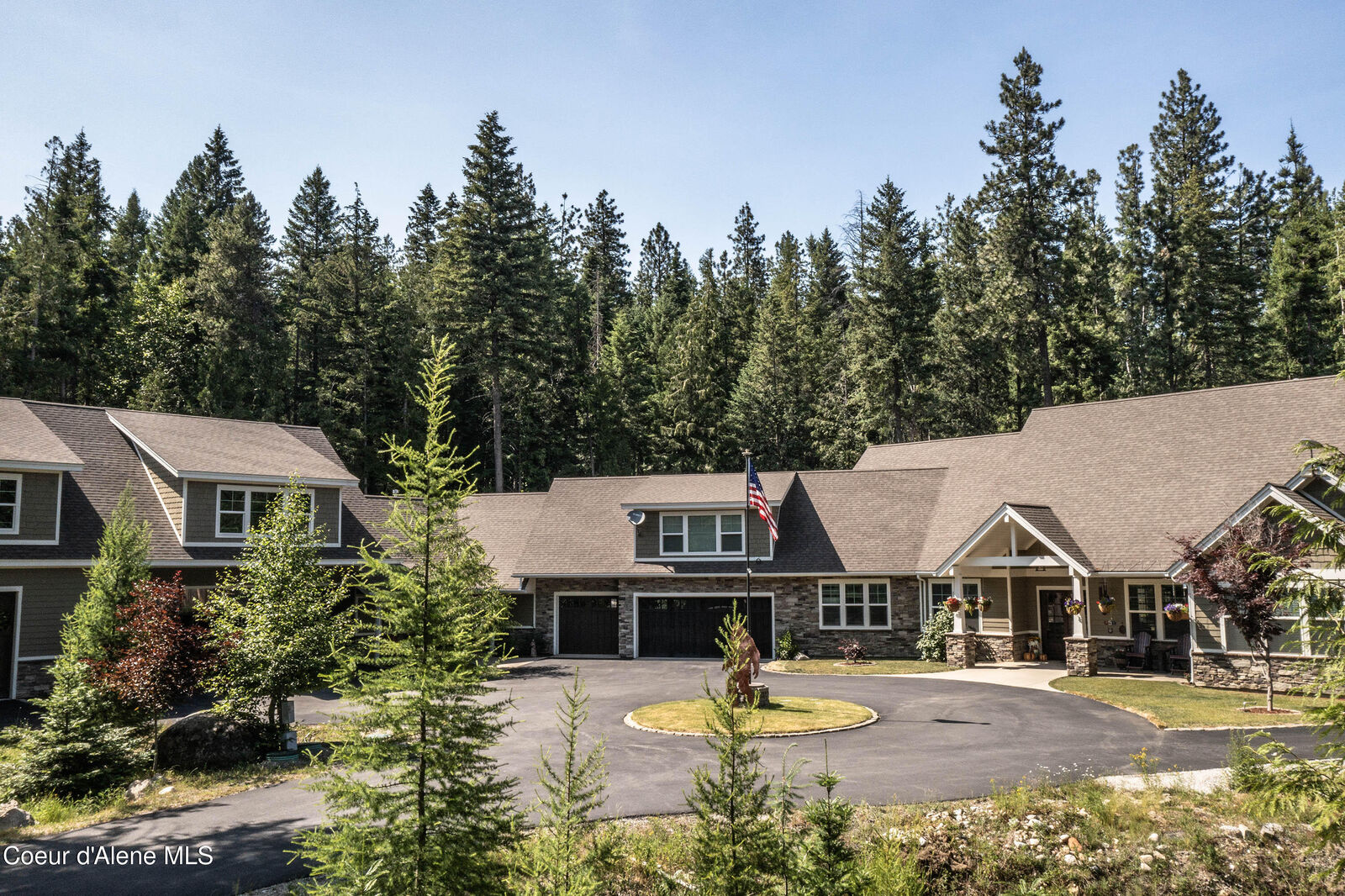 Property Photo:  399 Forest Knolls Dr  ID 83864 