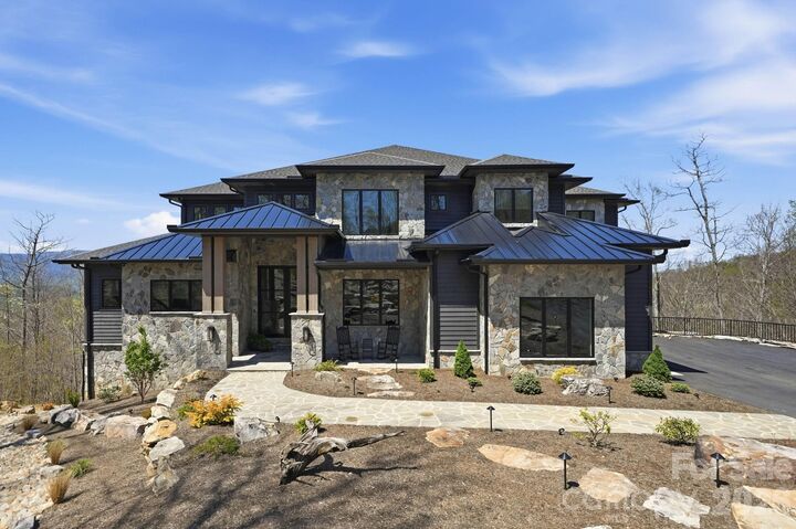 Property Photo:  270 Osprey Drive  NC 28604 