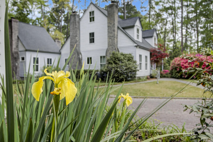 Property Photo:  104 Willis Lane  SC 29483 