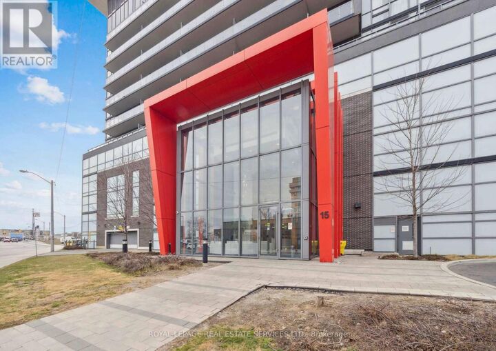 Property Photo:  15 James Finlay Way 832  ON M3M 2E9 