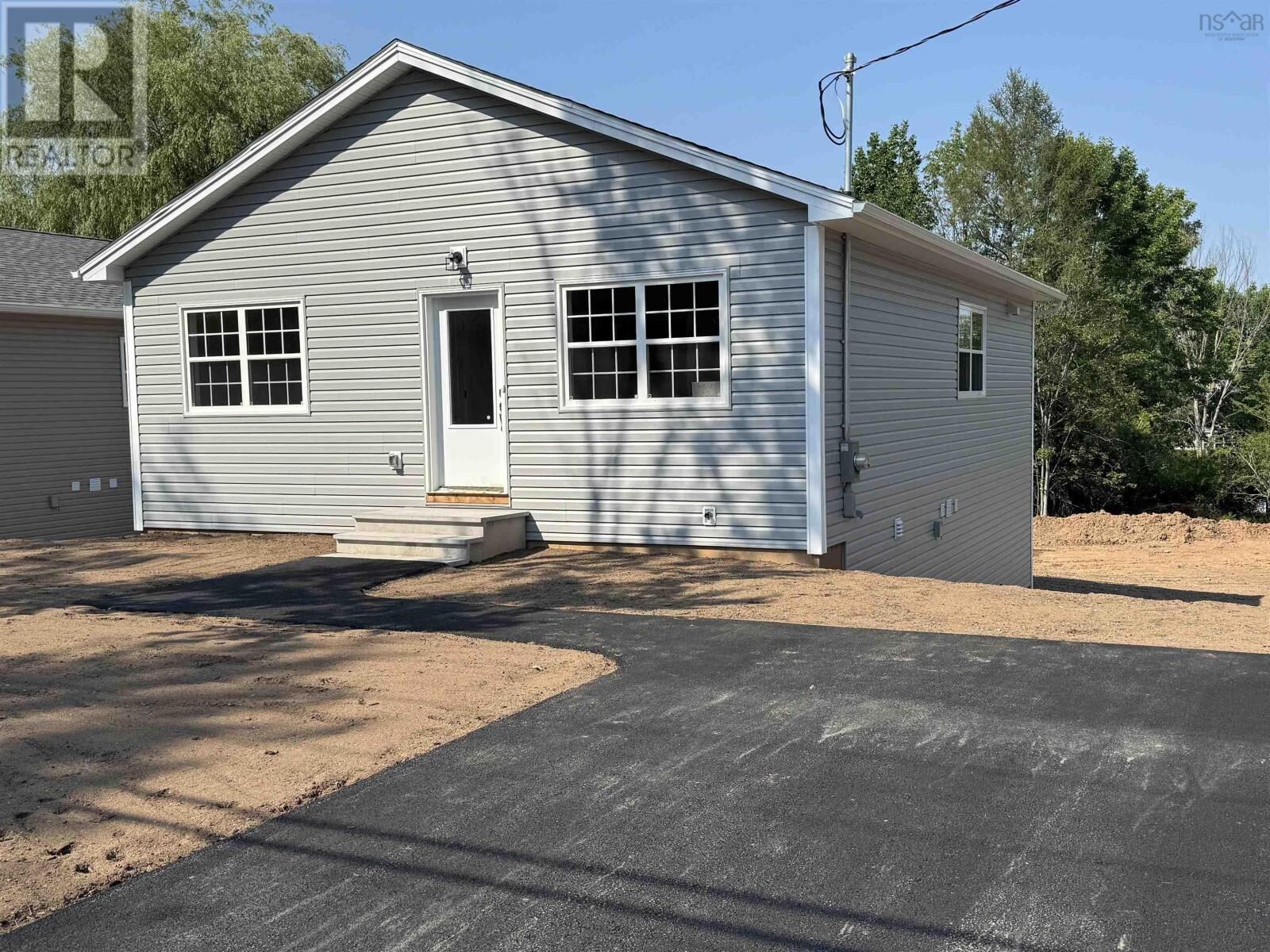 Property Photo: 30 Willow Street 2 NS B0P 1P0