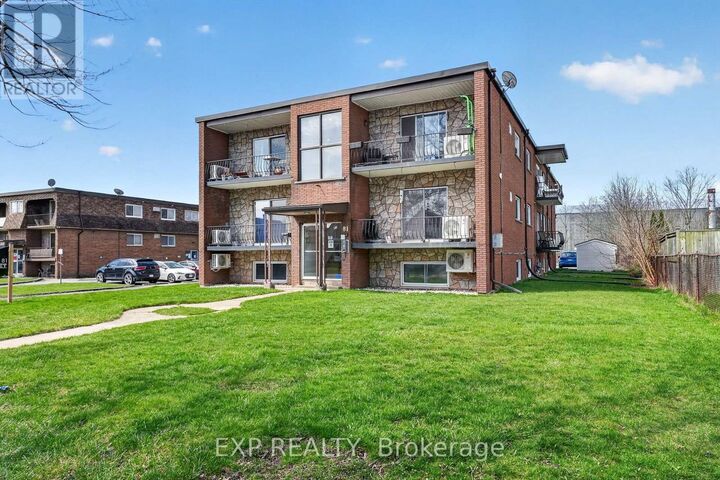 81 Empire Street — photo 1