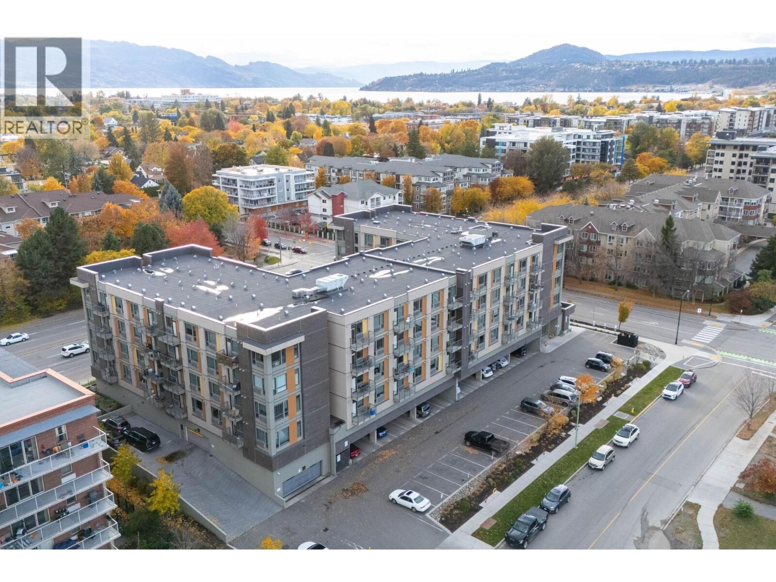 Property Photo: 925 Leon Avenue 435 BC V1Y 0E5