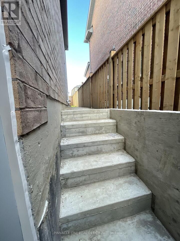 Property Photo: 31 Berryman Lane ON L6B 1H9