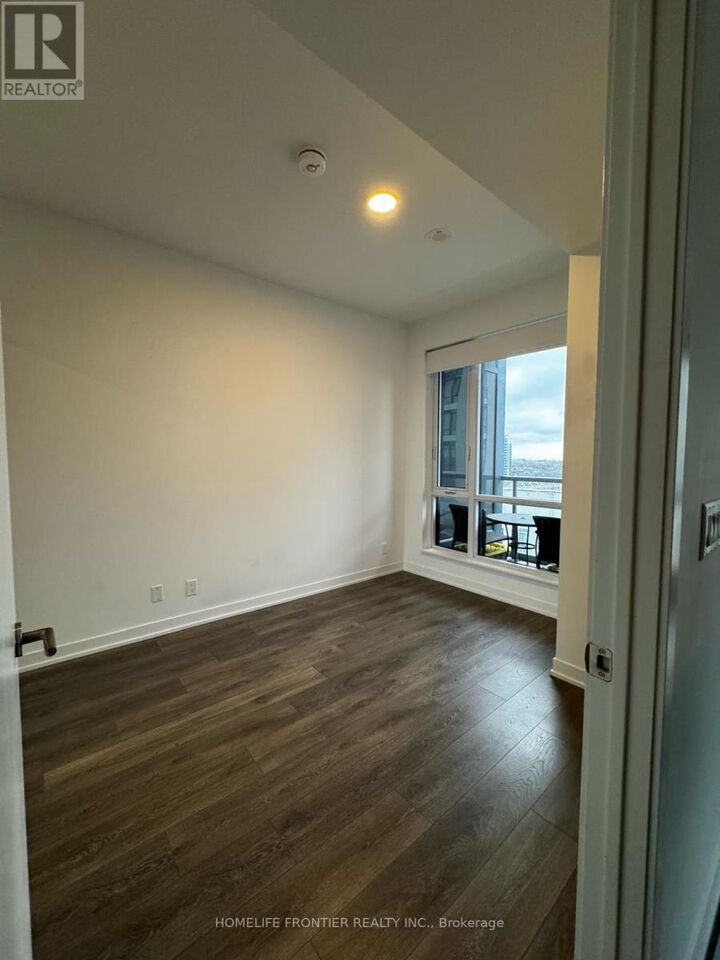 Property Photo: 7950 Bathurst Street 1013 ON L4J 0L4