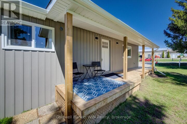 Photo de la propriété:  58 2nd Avenue  ON N0G 2K0 