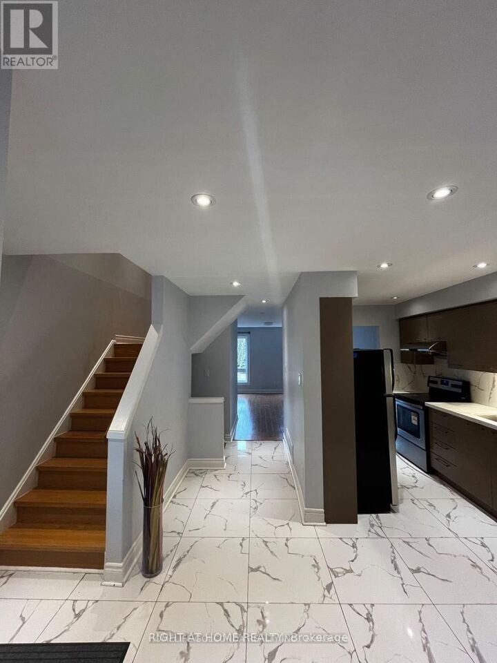 Property Photo: 102 Seamist Crescent ON M1V 3K4