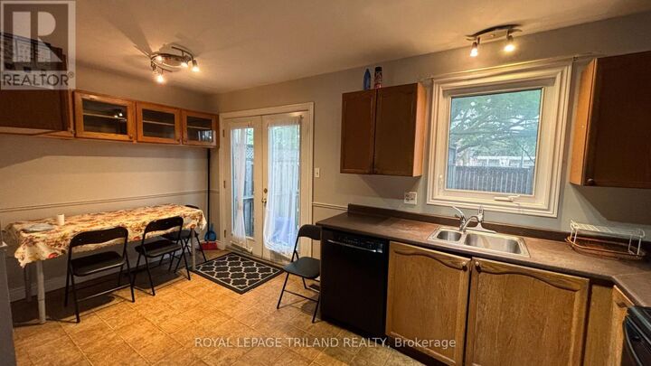 Property Photo: 511 Admiral Drive 17 ON N5V 4R4