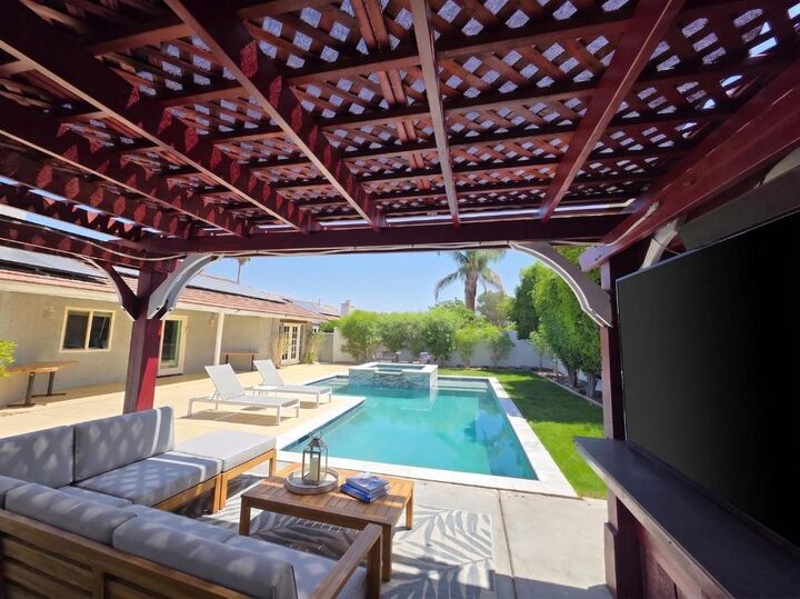 Property Photo:  77663 Edinborough Street  CA 92211 