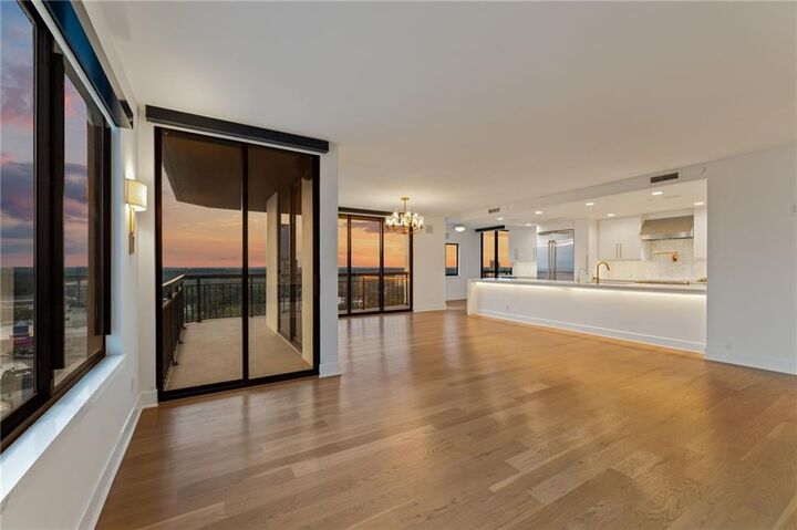 Property Photo: 3481 Lakeside Drive NE P206 GA 30326