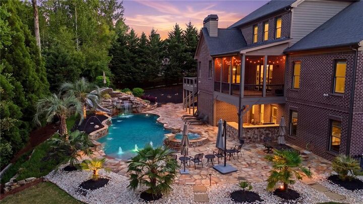 Property Photo: 2380 Manor Creek Court GA 30041