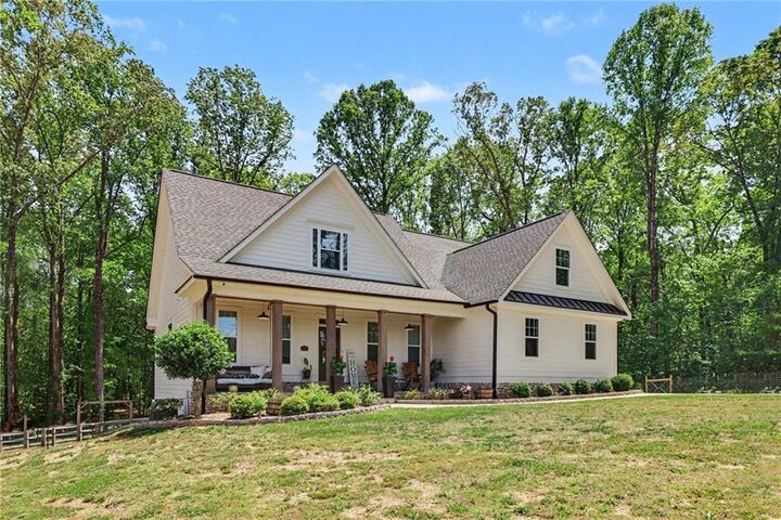 Property Photo:  11 Bradley Road  GA 30175 