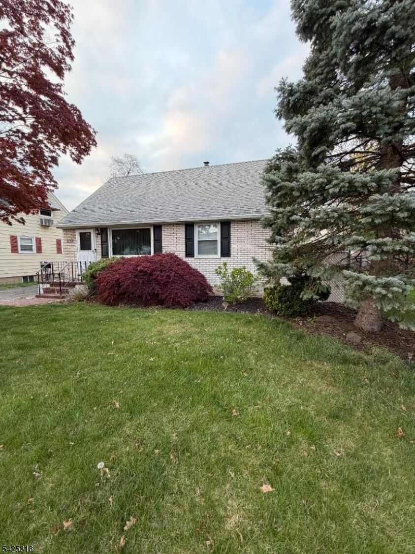 Property Photo:  335 Edgeworth St  NJ 08846 