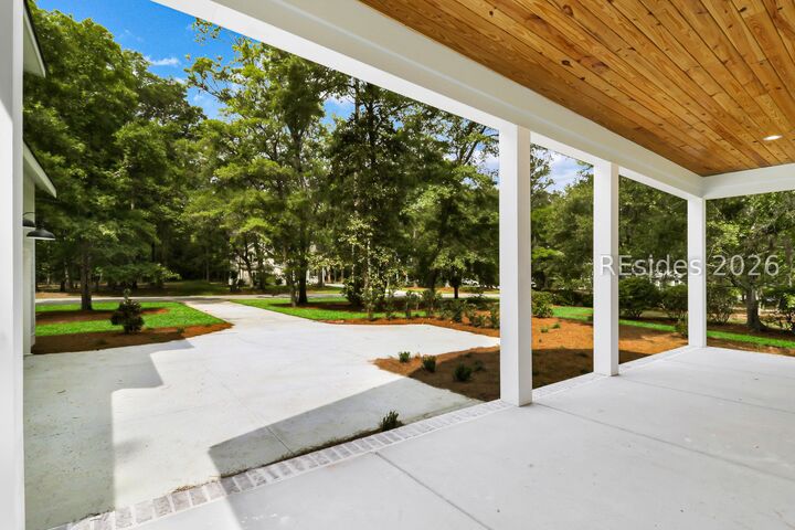 Property Photo:  12 Oldfield Village Road  SC 29909 