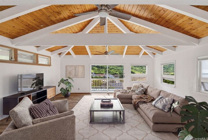 Property Photo: 829 Kealahou Street HI 96825
