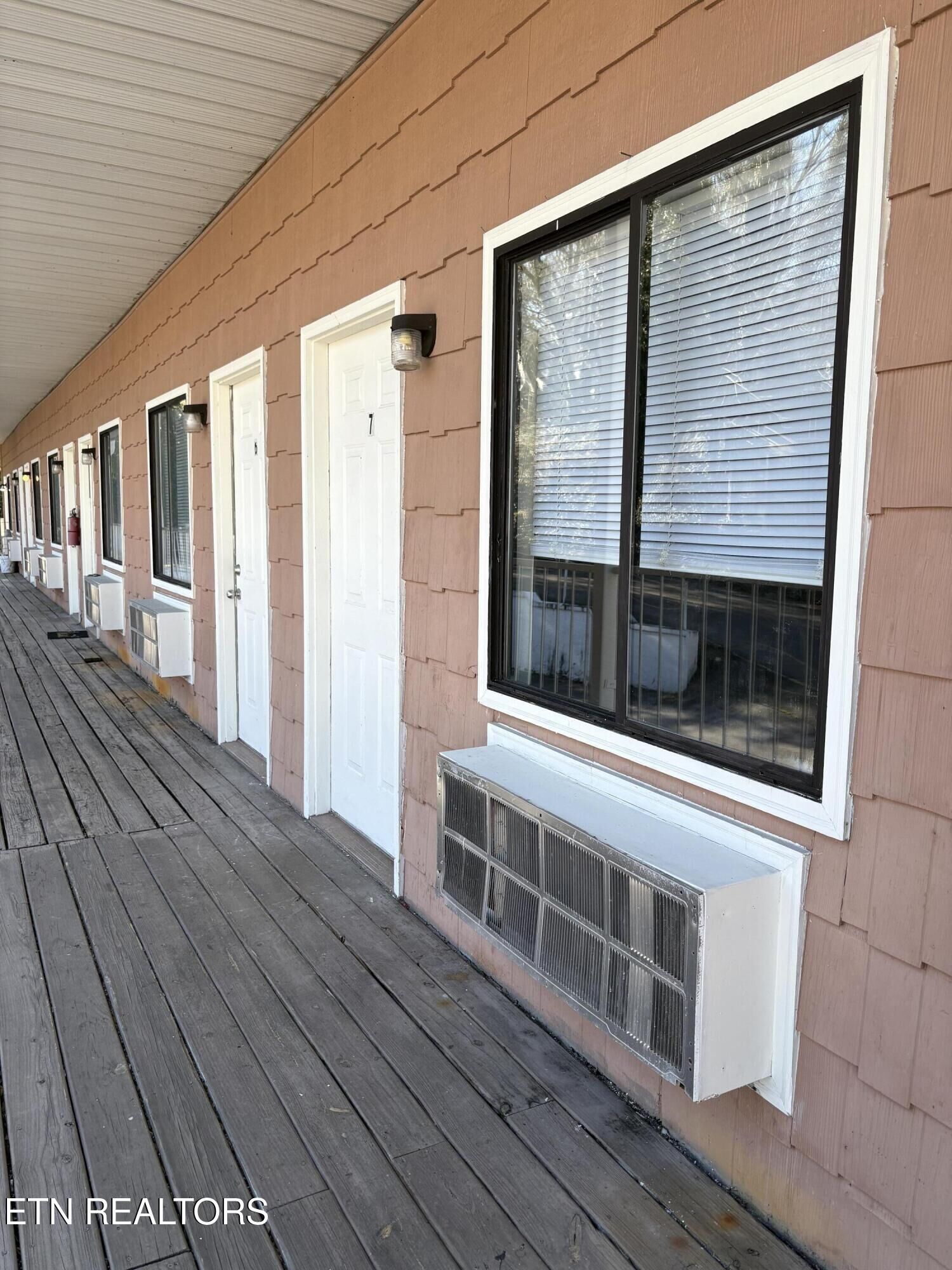 Property Photo:  215 E Race St 7  TN 37763 