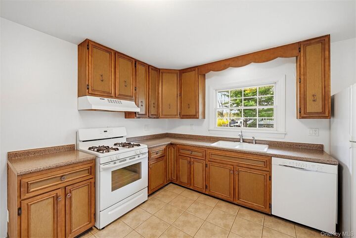 Property Photo:  11 Hidden View Drive  NY 12586 