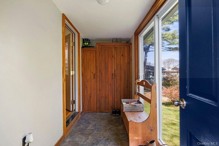 Property Photo:  452 Mountain Road  NY 12440 